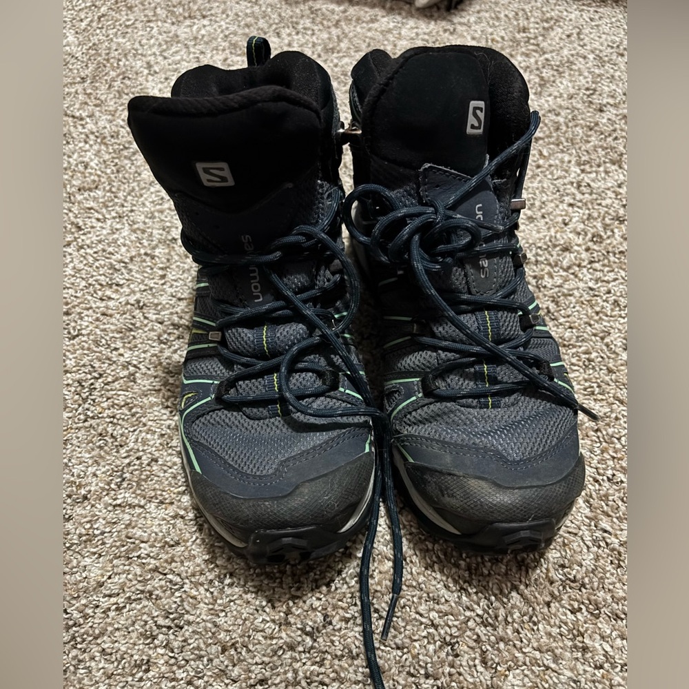 Salomon Women’s Navy Hiking Shoes